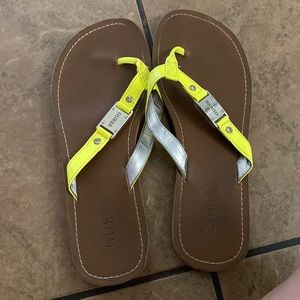 Guess sandals great condition